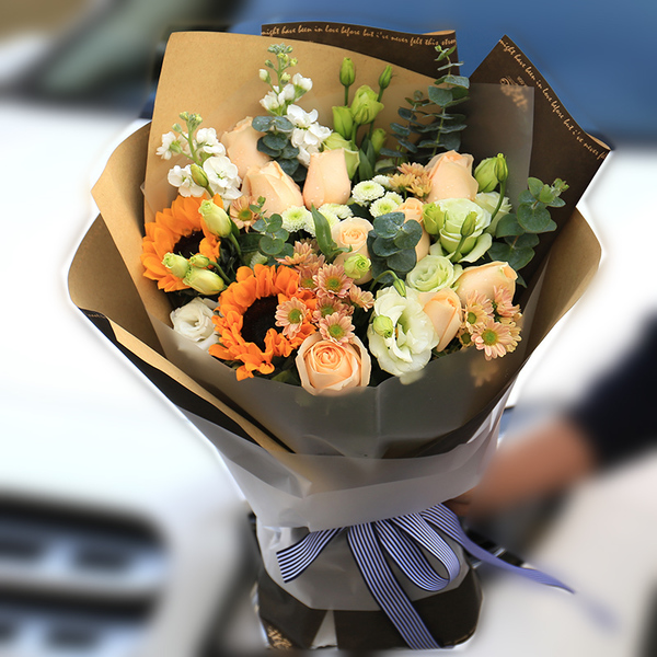 东丽区浓情过中秋花香送祝福