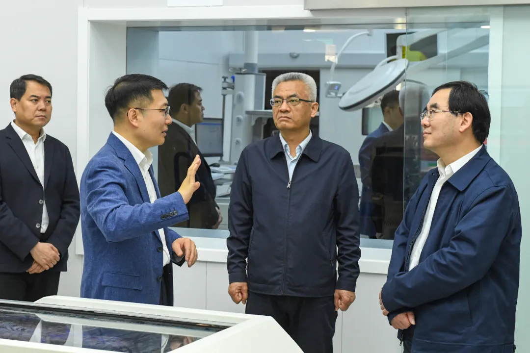 区领导走访天津大学